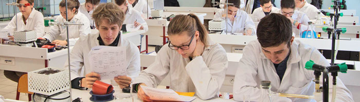 Copilote installé sur la ligne de production du jus de pomme du lycée
